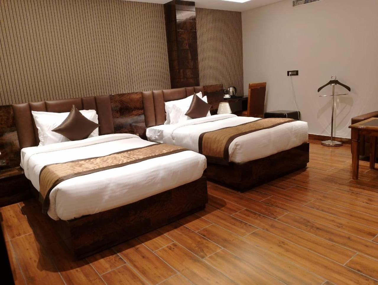 Hotel Suncity Palace Katihar Exterior foto